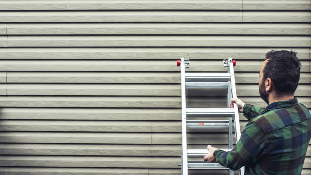 Affordable siding repair and maintenance services in Port Washington, WI